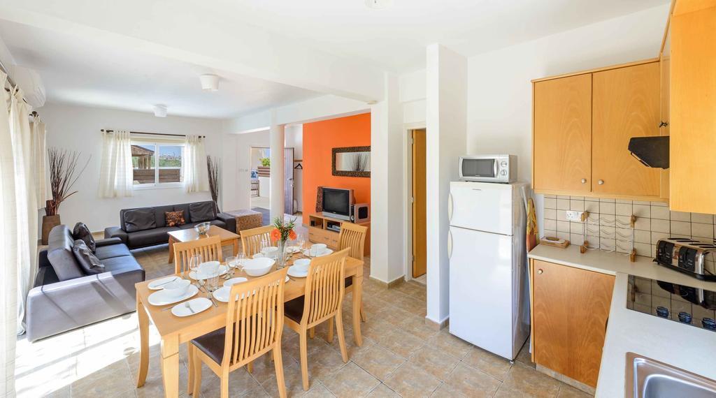 Villa Meredith Paralimni Værelse billede
